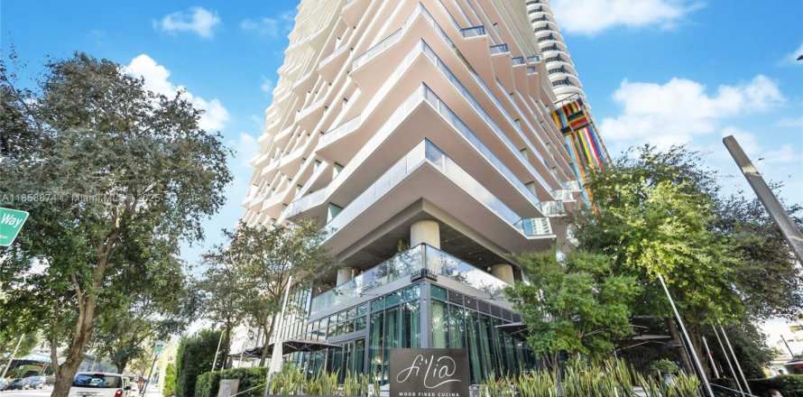 Condominio en Miami, Florida, 3 dormitorios № 1887155