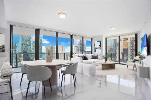 Condo in Miami, Florida, 3 bedrooms  № 1887155 - photo 3