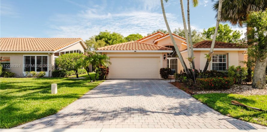 Casa en Boynton Beach, Florida 3 dormitorios, 175.03 m2 № 2085831