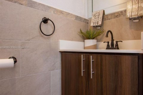 Copropriété à vendre à Opa-locka, Floride: 3 chambres, 135.45 m2 № 2018695 - photo 9