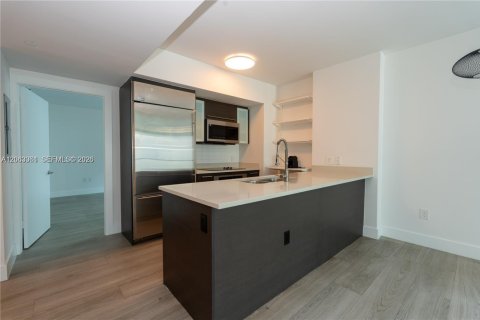 Copropriété à louer à Miami, Floride: 2 chambres, 111.2 m2 № 2265932 - photo 9