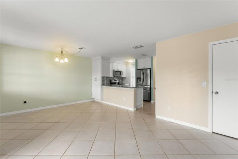 Adosado en venta en Orlando, Florida, 2 dormitorios, 89.19 m2 № 2150048 - foto 16