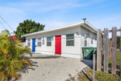 Commercial property in Oakland Park, Florida 94.76 sq.m. № 2019708 - photo 2