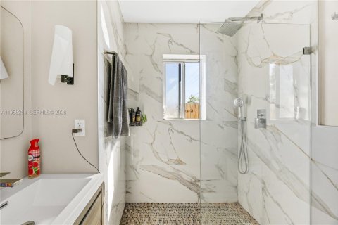 Commercial property in Oakland Park, Florida 94.76 sq.m. № 2019708 - photo 18