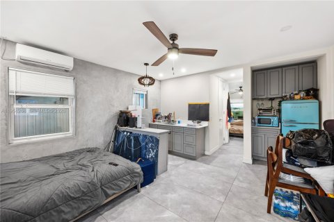 Commercial property in Oakland Park, Florida 94.76 sq.m. № 2019708 - photo 10