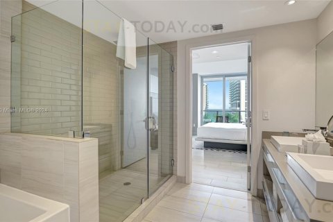 Copropriété à louer à Hollywood, Floride: 2 chambres, 96.99 m2 № 1959210 - photo 23