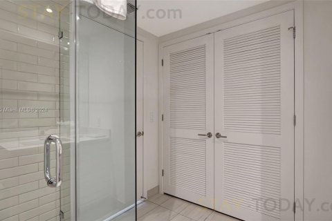 Copropriété à louer à Hollywood, Floride: 2 chambres, 96.99 m2 № 1959210 - photo 28