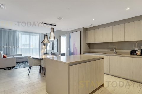 Copropriété à louer à Hollywood, Floride: 2 chambres, 96.99 m2 № 1959210 - photo 13