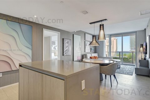 Copropriété à louer à Hollywood, Floride: 2 chambres, 96.99 m2 № 1959210 - photo 8