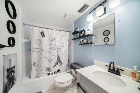 Купить виллу или дом в Тампа, Флорида 5 комнат, 103.21м2, № 1902000 - фото 15