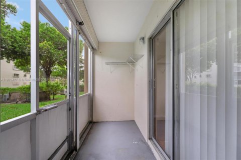Copropriété à louer à Pembroke Pines, Floride: 1 chambre, 63.64 m2 № 1966592 - photo 27