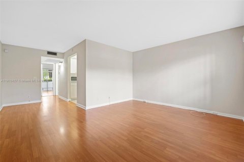 Copropriété à louer à Pembroke Pines, Floride: 1 chambre, 63.64 m2 № 1966592 - photo 5