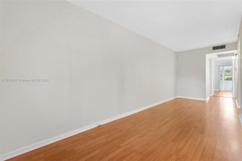 Copropriété à louer à Pembroke Pines, Floride: 1 chambre, 63.64 m2 № 1966592 - photo 22