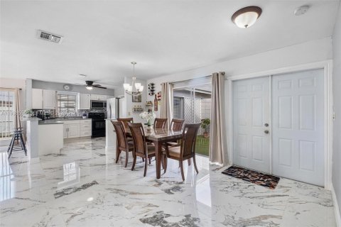 Купить виллу или дом в Майами, Флорида 4 спальни, 150.5м2, № 1996287 - фото 5