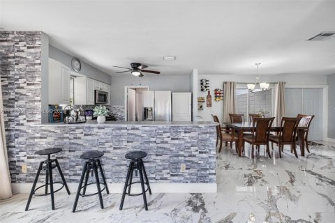 Купить виллу или дом в Майами, Флорида 4 спальни, 150.5м2, № 1996287 - фото 10