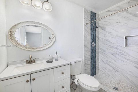 Купить виллу или дом в Майами, Флорида 4 спальни, 150.5м2, № 1996287 - фото 19