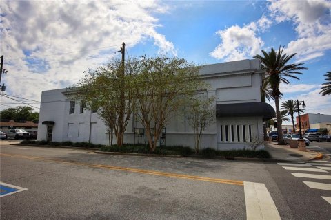 Commercial property in New Smyrna Beach, Florida 501.67 sq.m. № 1850196 - photo 4