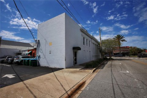 Commercial property in New Smyrna Beach, Florida 501.67 sq.m. № 1850196 - photo 6