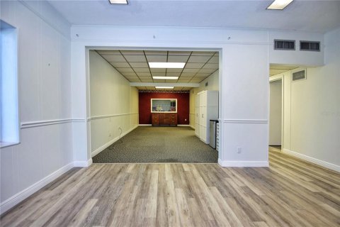 Commercial property in New Smyrna Beach, Florida 501.67 sq.m. № 1850196 - photo 19