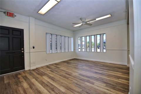 Commercial property in New Smyrna Beach, Florida 501.67 sq.m. № 1850196 - photo 20