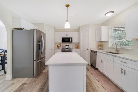 House in Minneola, Florida 5 bedrooms, 215.53 sq.m. № 1842155 - photo 6