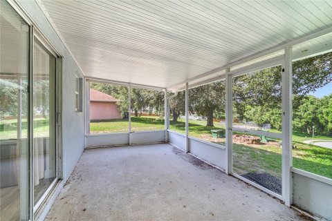 House in Minneola, Florida 5 bedrooms, 215.53 sq.m. № 1842155 - photo 24
