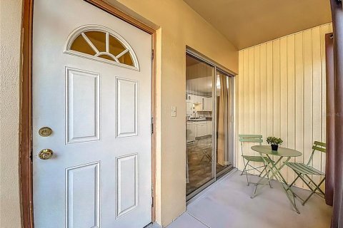 Condo à Saint Petersburg, Floride, 2 chambres  № 2376702