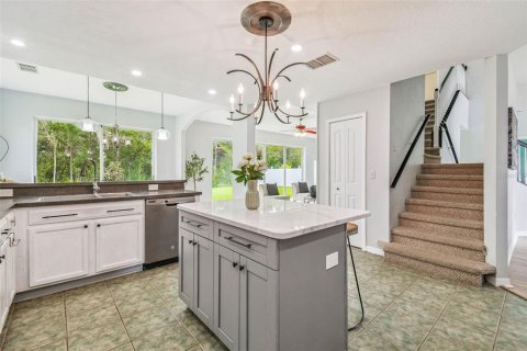 House in Wesley Chapel, Florida 5 bedrooms, 307.23 sq.m. № 1880658 - photo 16