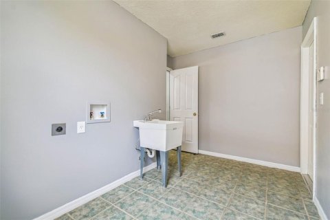 House in Wesley Chapel, Florida 5 bedrooms, 307.23 sq.m. № 1880658 - photo 21