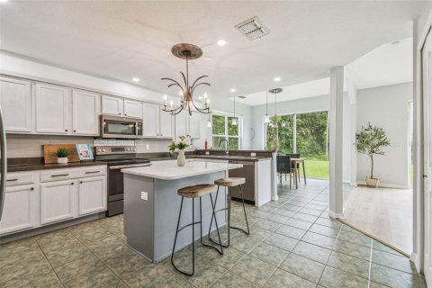 House in Wesley Chapel, Florida 5 bedrooms, 307.23 sq.m. № 1880658 - photo 15
