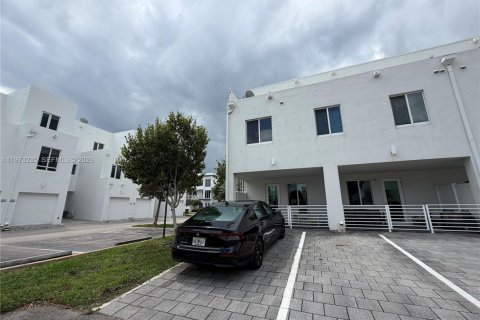 Купить кондоминиум в Дорал, Флорида 3 спальни, 122.17м2, № 2033271 - фото 24