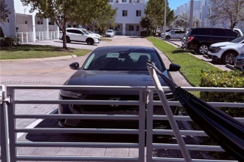 Condominio en venta en Doral, Florida, 3 dormitorios, 122.17 m2 № 2033271 - foto 3