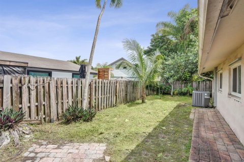 Villa ou maison à vendre à Sunrise, Floride: 3 chambres, 176.89 m2 № 2293680 - photo 24