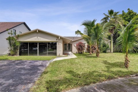 Villa ou maison à Sunrise, Floride 3 chambres, 176.89 m2 № 2293680