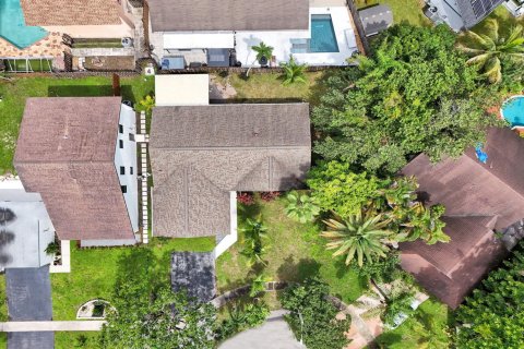 Villa ou maison à vendre à Sunrise, Floride: 3 chambres, 176.89 m2 № 2293680 - photo 30