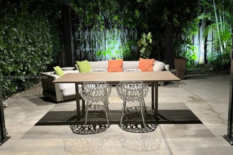 Купить виллу или дом в Майами, Флорида 4 спальни, 227.8м2, № 1970169 - фото 27