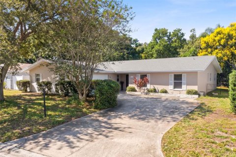 Villa ou maison à vendre à Dunedin, Floride: 3 chambres, 200.3 m2 № 2416342 - photo 28