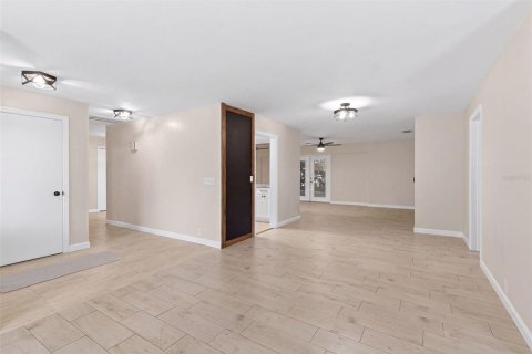 Villa ou maison à vendre à Dunedin, Floride: 3 chambres, 200.3 m2 № 2416342 - photo 22