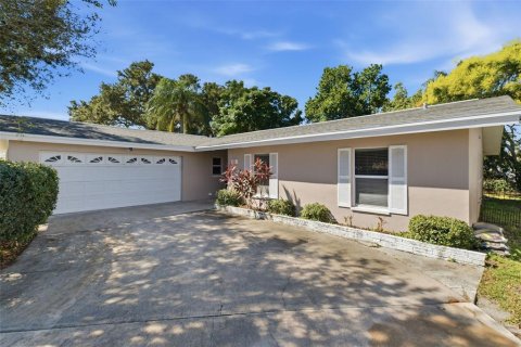 Villa ou maison à Dunedin, Floride 3 chambres, 200.3 m2 № 2416342