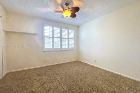 Купить таунхаус в Дания-Бич, Флорида 2 спальни, 103.12м2, № 2038377 - фото 18