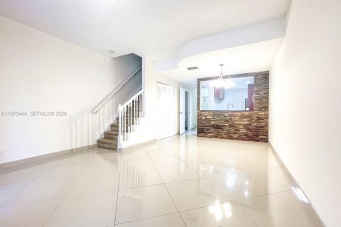 Купить таунхаус в Дания-Бич, Флорида 2 спальни, 103.12м2, № 2038377 - фото 5