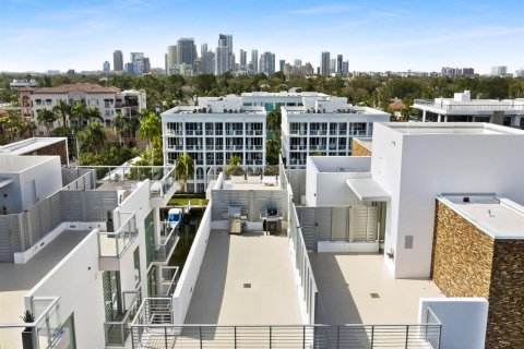 Condominio en venta en Fort Lauderdale, Florida, 3 dormitorios, 235.14 m2 № 2179890 - foto 27