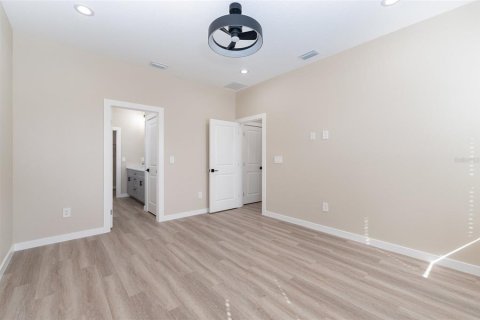House in Ocala, Florida 4 bedrooms, 162.76 sq.m. № 2212361 - photo 11
