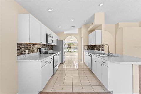 Casa en venta en Brandon, Florida, 3 dormitorios, 130.9 m2 № 1681805 - foto 16