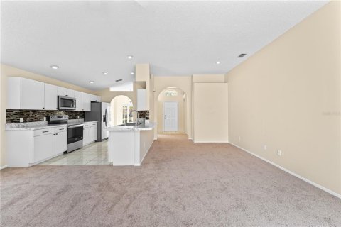 Casa en venta en Brandon, Florida, 3 dormitorios, 130.9 m2 № 1681805 - foto 10