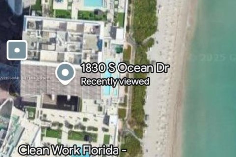 Condo in Hallandale Beach, Florida, 2 bedrooms  № 2040654 - photo 27