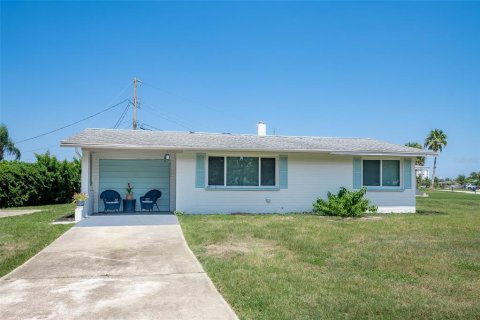 Villa ou maison à vendre à Ormond Beach, Floride: 2 chambres, 92.53 m2 № 1854431 - photo 1