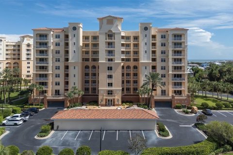 Condo in New Smyrna Beach, Florida, 2 bedrooms  № 2376674 - photo 3