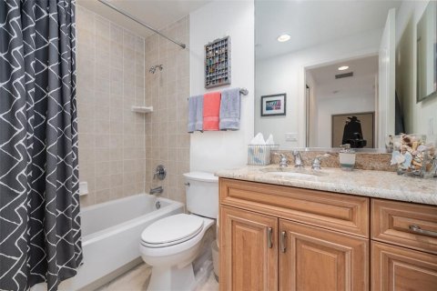 Condo in New Smyrna Beach, Florida, 2 bedrooms  № 2376674 - photo 29