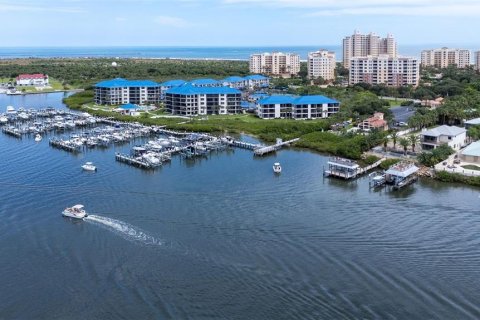 Condo in New Smyrna Beach, Florida, 2 bedrooms  № 2376674 - photo 7